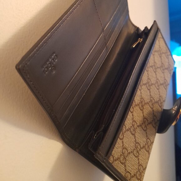 Heart Continental monogram Gucci wallet. - Picture 10 of 12